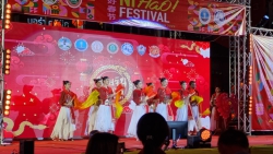 20250201145237(11).jpg - โรงเรียนเทศบาล ๔ (เพาะชำ)ได้เข้าร่วมเปิดงานเทศกาลตรุษจีนโคราช | https://tor4.ac.th/