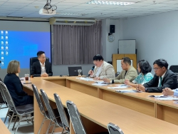 20231031182906.jpg - ผู้อำนวยการยกคณะหารือ มทร.อีสาน  | https://tor4.ac.th/