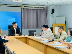 20231031182911.jpg - ผู้อำนวยการยกคณะหารือ มทร.อีสาน  | https://tor4.ac.th/