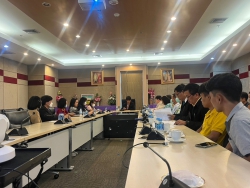 20231031183102.jpg - ผู้อำนวยการยกคณะหารือ มทร.อีสาน  | https://tor4.ac.th/